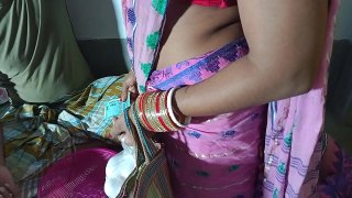  अंडे बेचने वाले ने घर में अकेली भाभी की जबरदस्ती चुदाई की XXX Bhabhi Sex